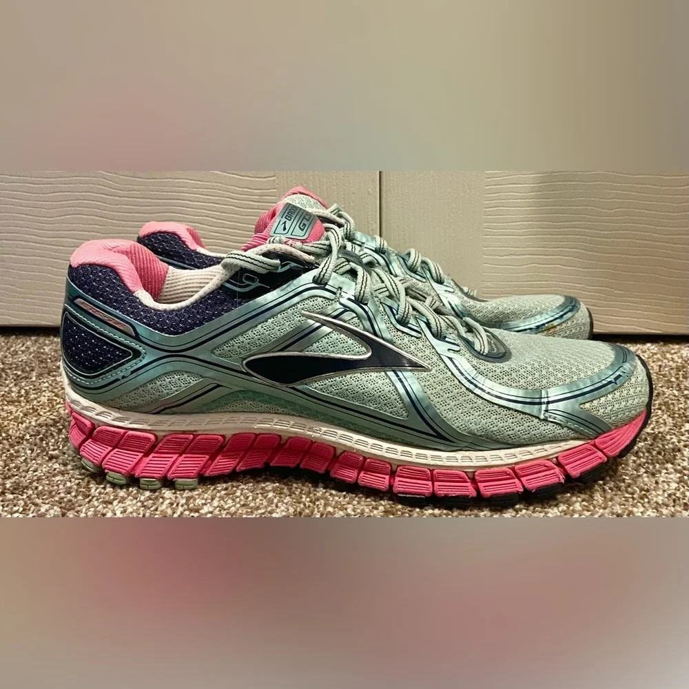 BROOKS Adrenaline GTS 16 Wmn Sz 10 Running Athletic Shoes Aqua Blue Pink